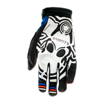 Grab a cold one and salute the flag every sip with The Hold My Beer gloves that has the classic Illusive skull badge proudly placed over top of the Red, White and Blue stars and strips pattern. Black finger webbing and finished off with black pipping. Black palm w/ Illusive skull silicone logo in white to keep that grip on whatever you be holding.  